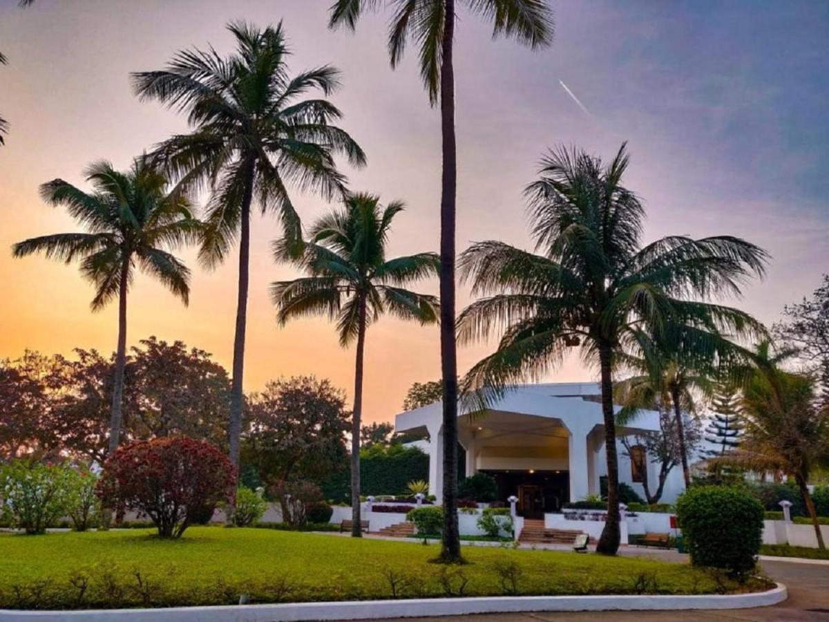 Trident Bhubaneswar Hotel Exterior photo