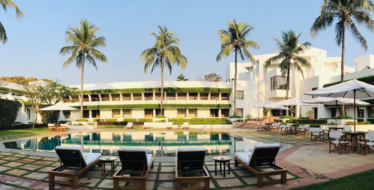 Trident Bhubaneswar Hotel Exterior photo